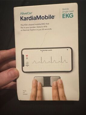KardiaMobile Mobile Single-Lead EKG - White compatible with Apple-app store